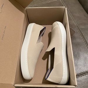 EUC w/ box Rothys Slip on Sand SZ 9